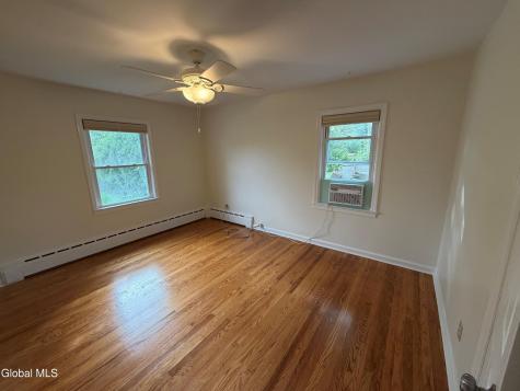 2204 Dean Street Niskayuna NY 12309