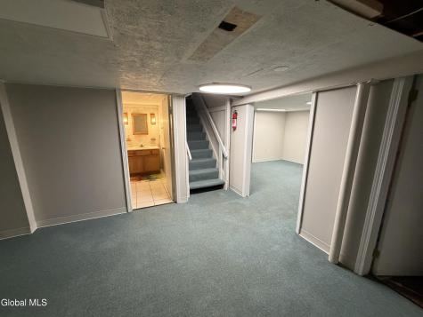 2204 Dean Street Niskayuna NY 12309