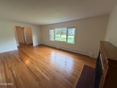 2204 Dean Street Niskayuna NY 12309