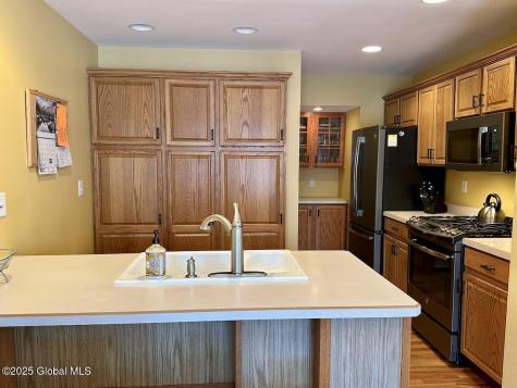 1 Inlander Road Saratoga Springs NY 12866