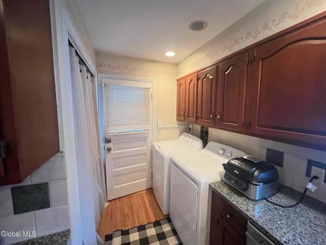 147 Nelson Saratoga Springs NY 12866