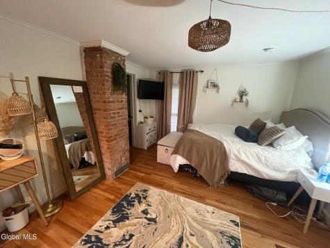 147 Nelson Saratoga Springs NY 12866
