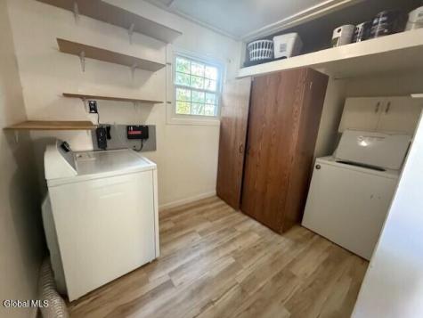 13 Parkwood Drive Colonie NY 12205