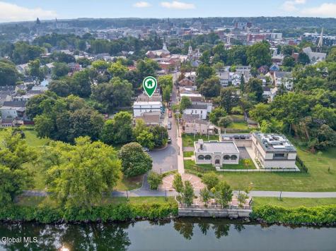 122 N Ferry Street Schenectady NY 12305