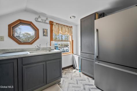 92 Walworth Street Saratoga Springs NY 12866
