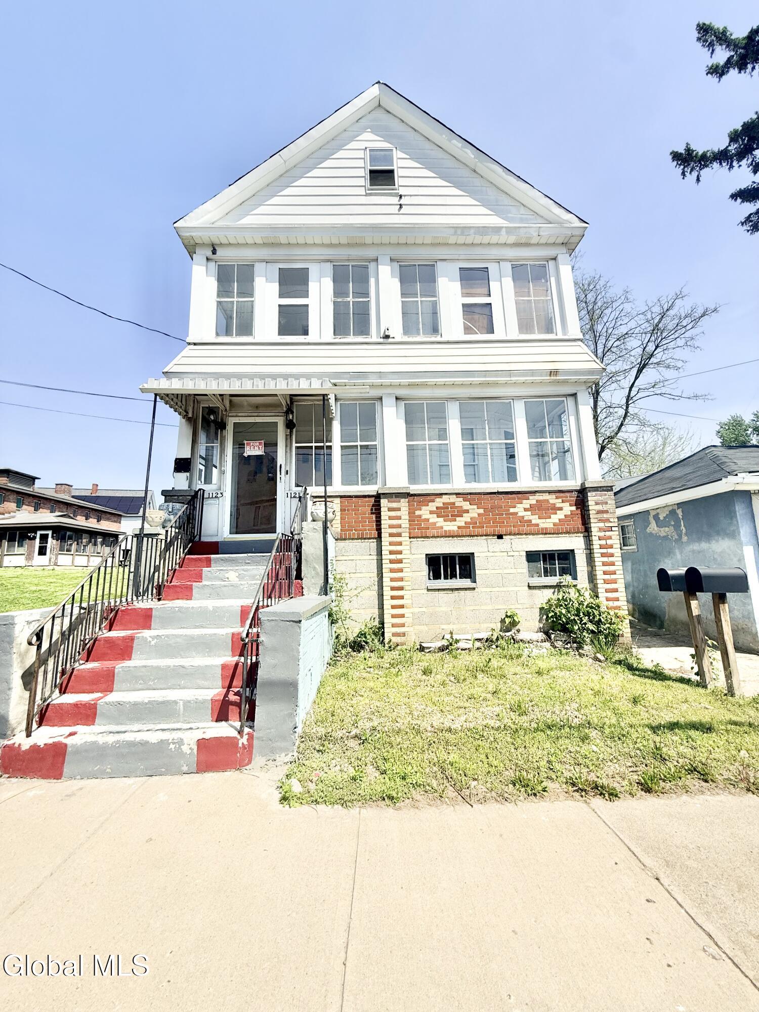 1121 10th Avenue Schenectady NY 12303