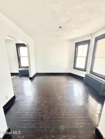 1121 10th Avenue Schenectady NY 12303