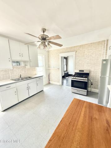 1121 10th Avenue Schenectady NY 12303