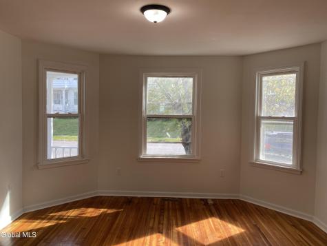 1755 Avenue B Schenectady NY 12308
