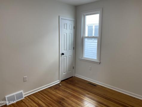 1755 Avenue B Schenectady NY 12308