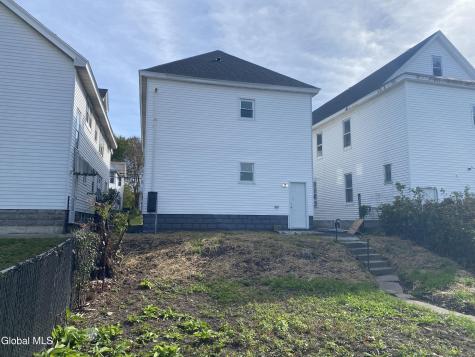 1755 Avenue B Schenectady NY 12308