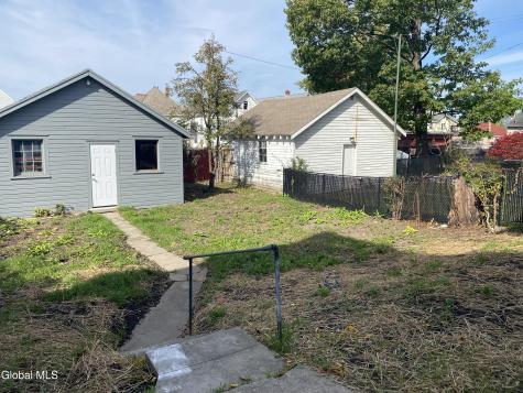 1755 Avenue B Schenectady NY 12308