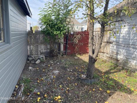 1755 Avenue B Schenectady NY 12308