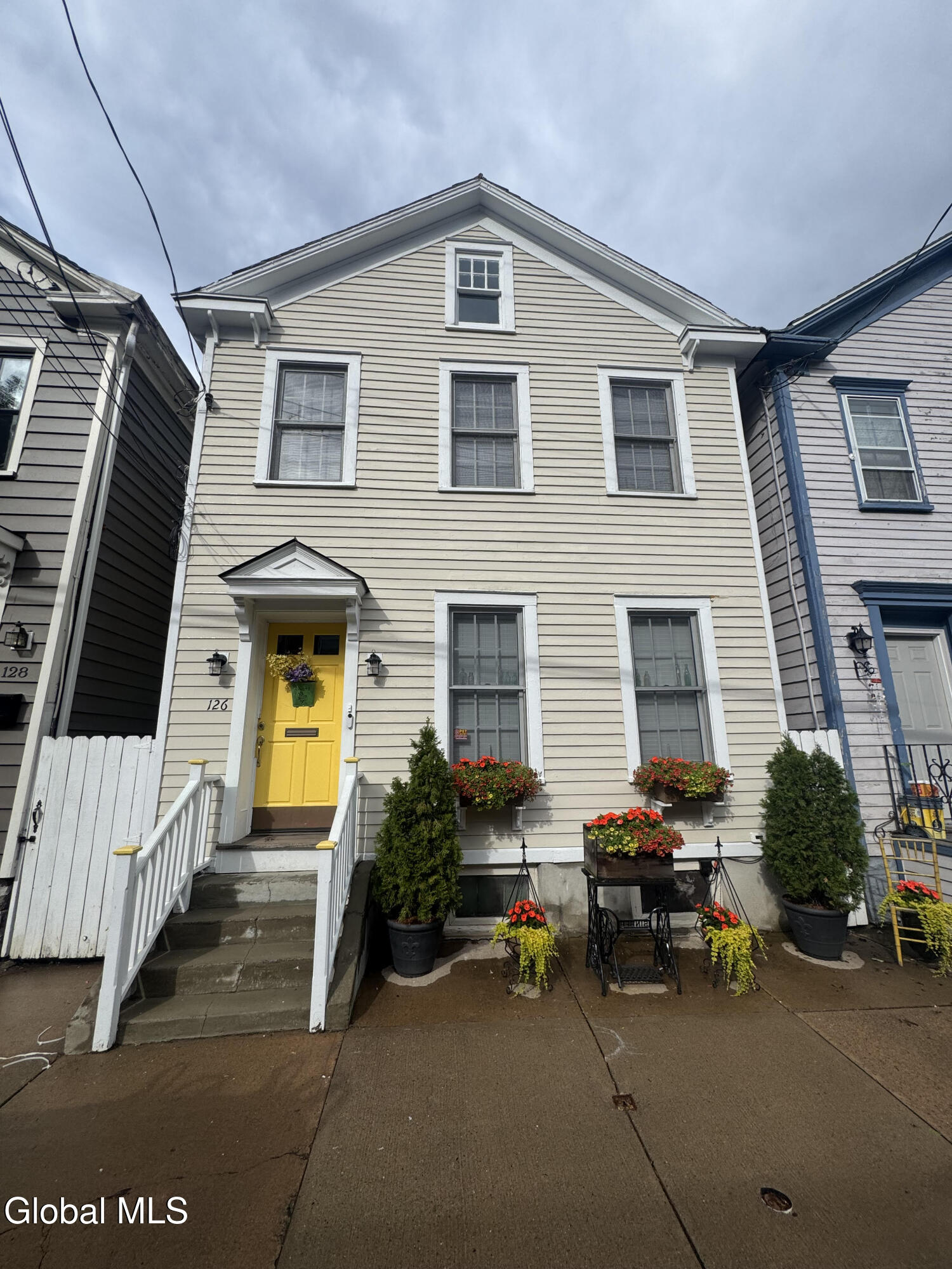 126 N College Street Schenectady NY 12305