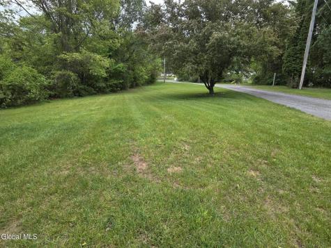 116 Clamsteam Road Halfmoon NY 12065