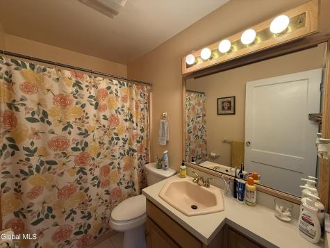 72 Lincoln Avenue Colonie NY 12205