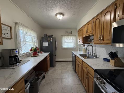 72 Lincoln Avenue Colonie NY 12205