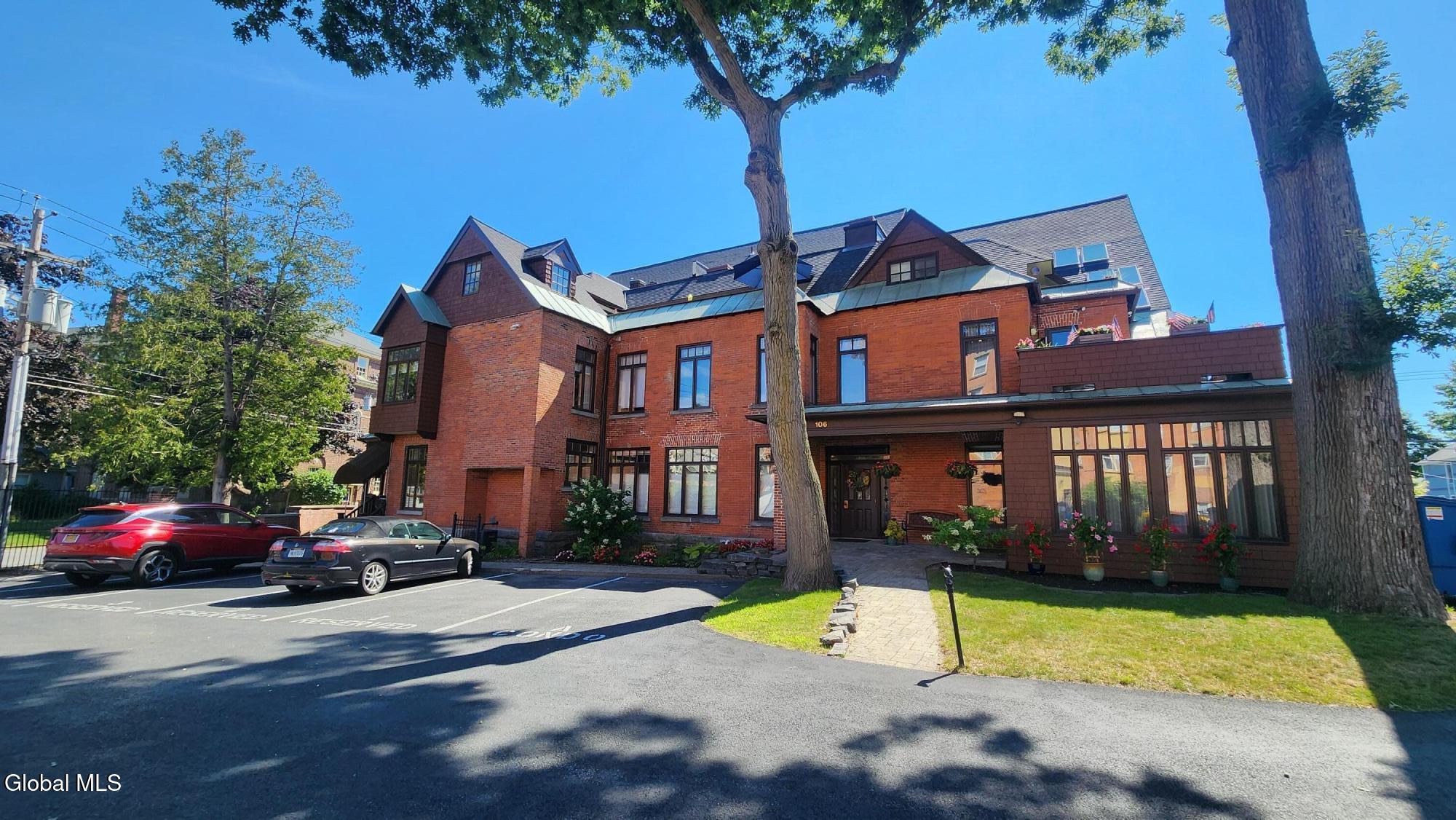 106 Spring Street Saratoga Springs NY 12866