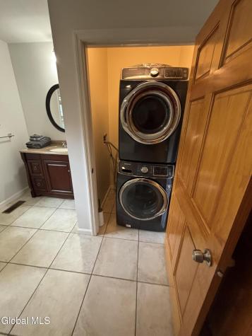 165 Lake Avenue Saratoga Springs NY 12866