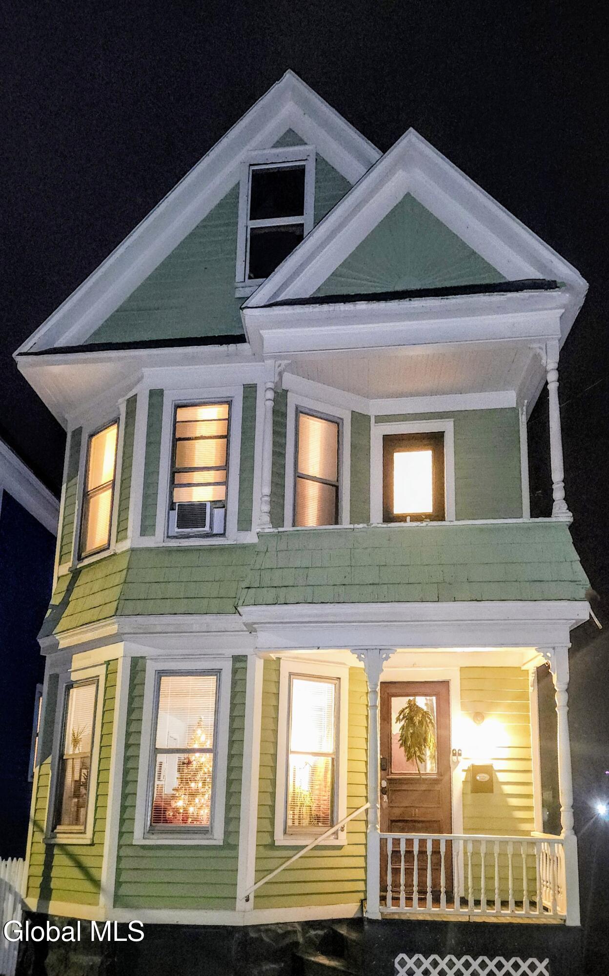 11 Ingersoll Avenue Schenectady NY 12305