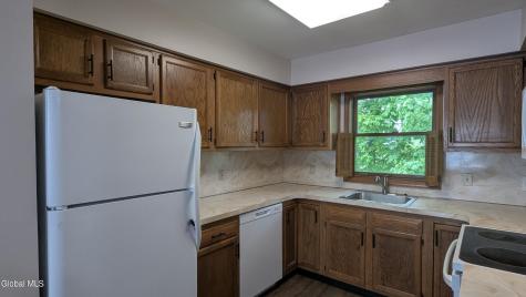 821 Salina Street Schenectady NY 12308