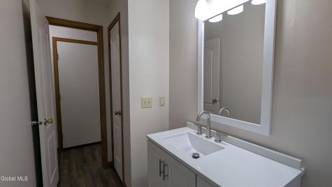 821 Salina Street Schenectady NY 12308