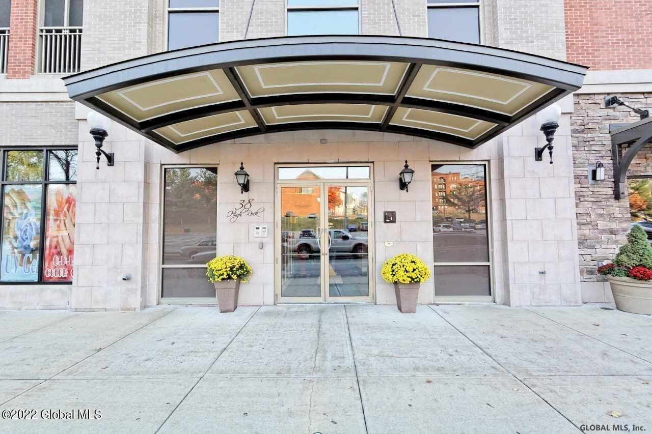 38 High Rock Avenue Saratoga Springs NY 12866