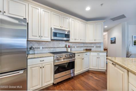 38 High Rock Avenue Saratoga Springs NY 12866
