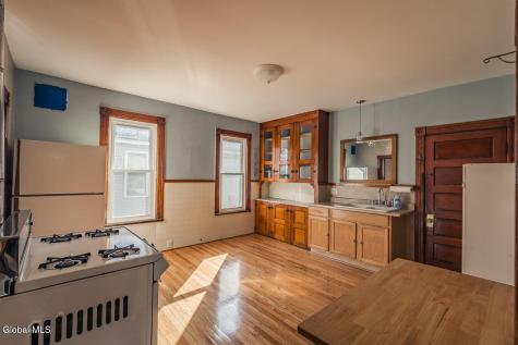 65 Van Derveer Street Amsterdam NY 12010