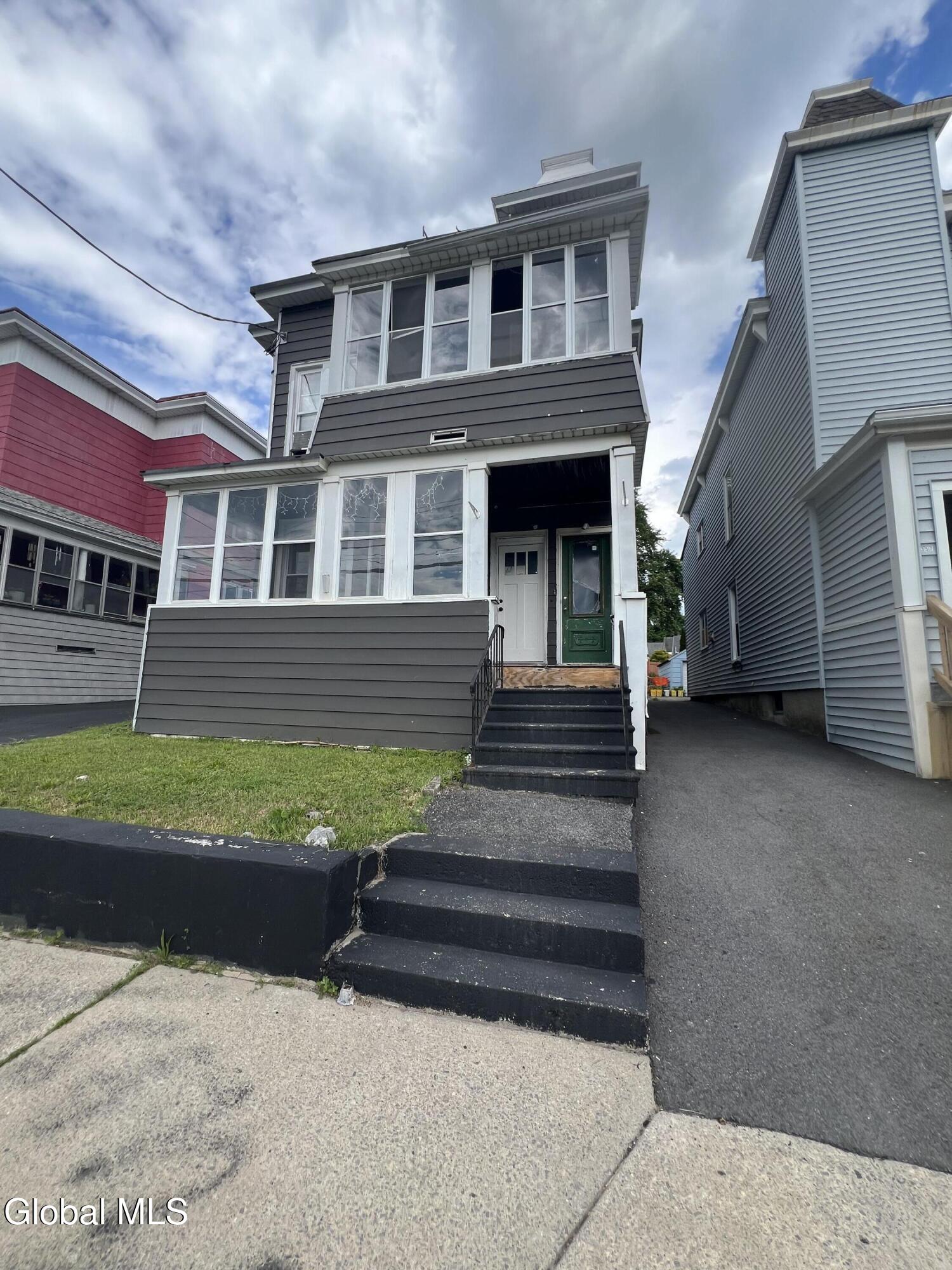 359-361 Forest Avenue Amsterdam NY 12010