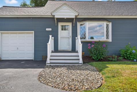 1321 W High Street Malta NY 12020