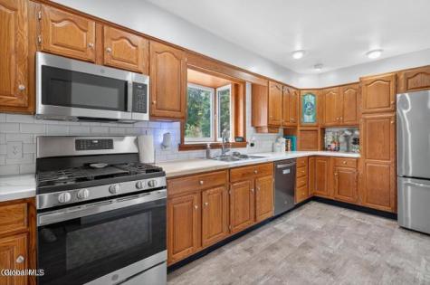 1321 W High Street Malta NY 12020