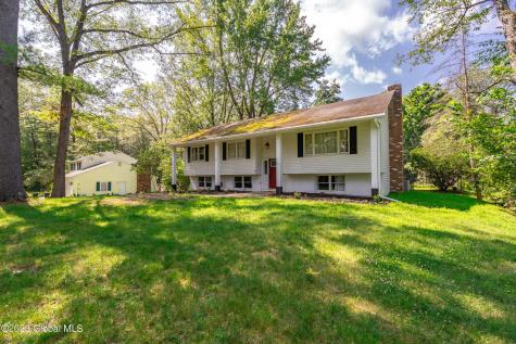 1 Laurie Lane Saratoga Springs NY 12866