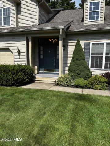 27 Secretariat Lane Saratoga Springs NY 12866