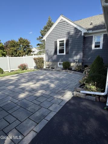 68 Van Dyke Avenue Amsterdam NY 12010