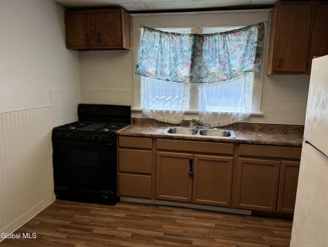 1320 8th Avenue Schenectady NY 12303