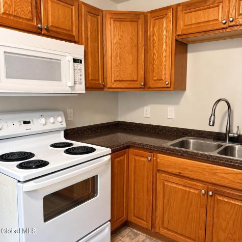2874 Us-9 Malta NY 12020