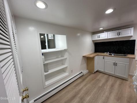 27 Mcelwain Avenue Cohoes NY 12047