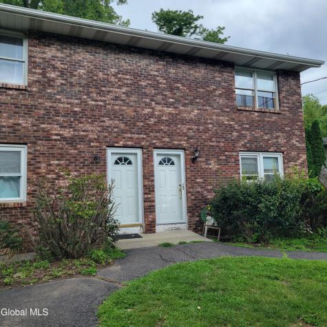17 Henry Street Guilderland NY 12203