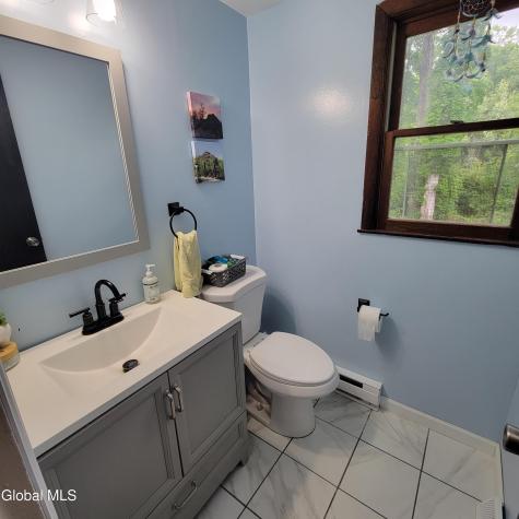 17 Henry Street Guilderland NY 12203