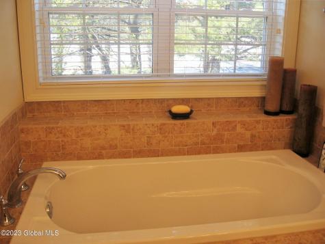 4 Outlook Avenue Saratoga Springs NY 12866