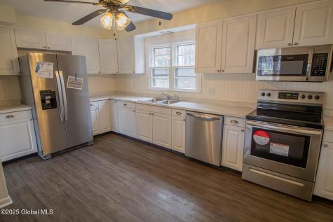 27 Hanifin Avenue Colonie NY 12205