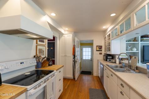292 Lake Avenue Saratoga Springs NY 12866
