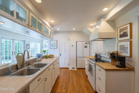 292 Lake Avenue Saratoga Springs NY 12866