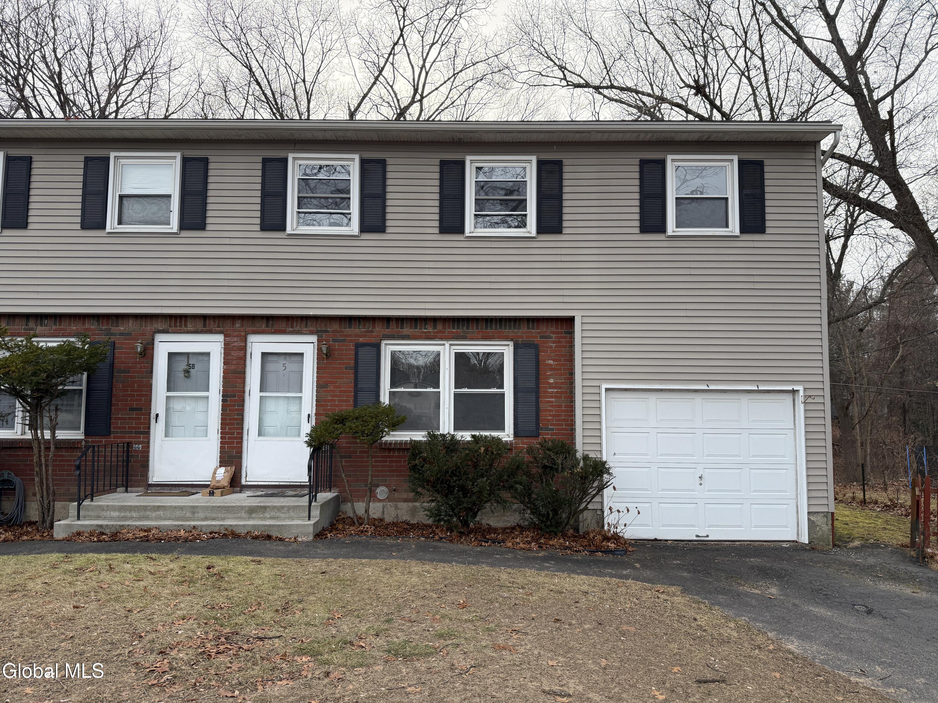 5 Dowling Road Albany NY 12205