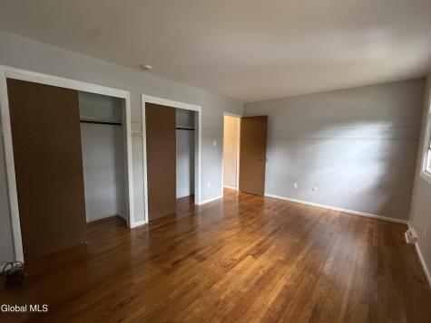 5 Dowling Road Albany NY 12205