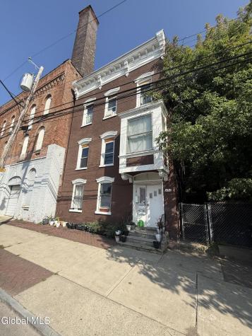 486 4th Street Troy NY 12180