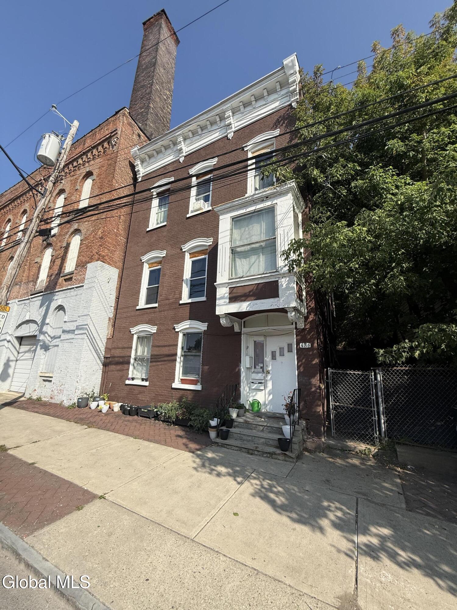 486 4th Street Troy NY 12180
