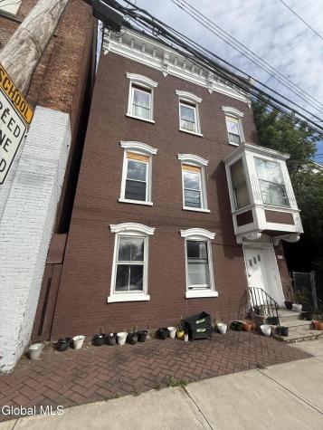 486 4th Street Troy NY 12180