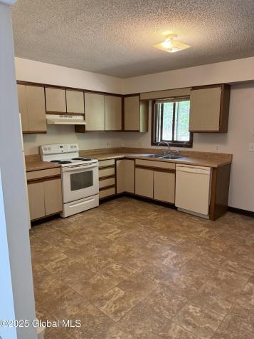 7112 Antioch Road Middle Grove NY 12074